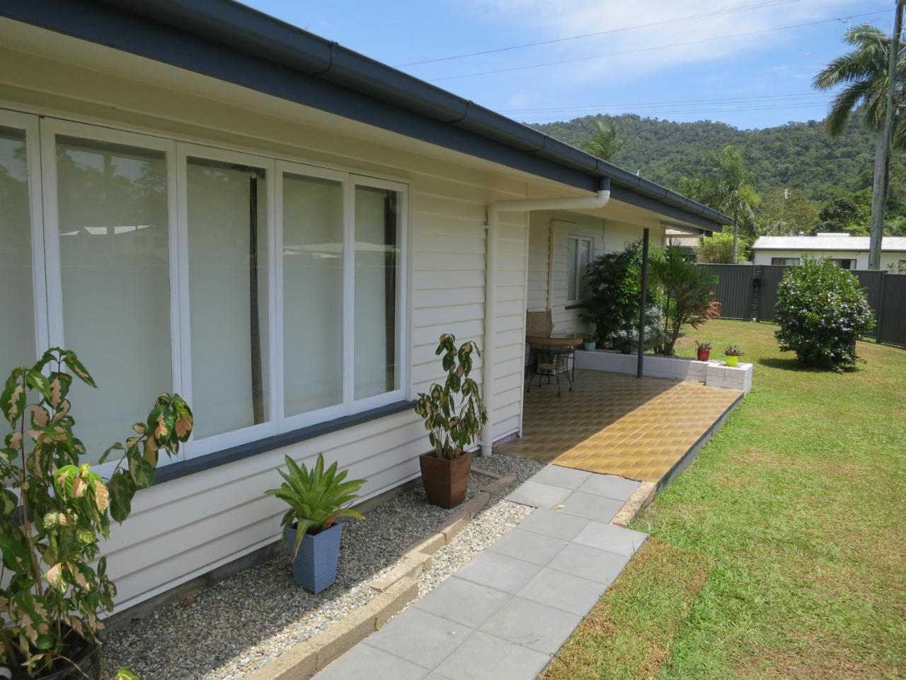 Edge Hill Clean & Green Cairns, 7 Minutes From The Airport, 7 Minutes To Cairns Cbd & Reef Fleet Terminal Luaran gambar