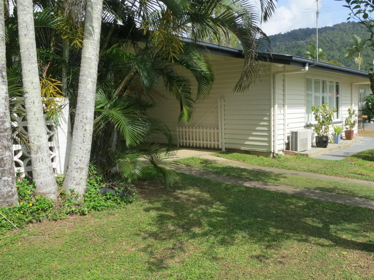 Edge Hill Clean & Green Cairns, 7 Minutes From The Airport, 7 Minutes To Cairns Cbd & Reef Fleet Terminal Luaran gambar