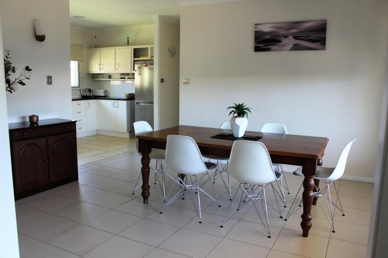 Edge Hill Clean & Green Cairns, 7 Minutes From The Airport, 7 Minutes To Cairns Cbd & Reef Fleet Terminal Luaran gambar