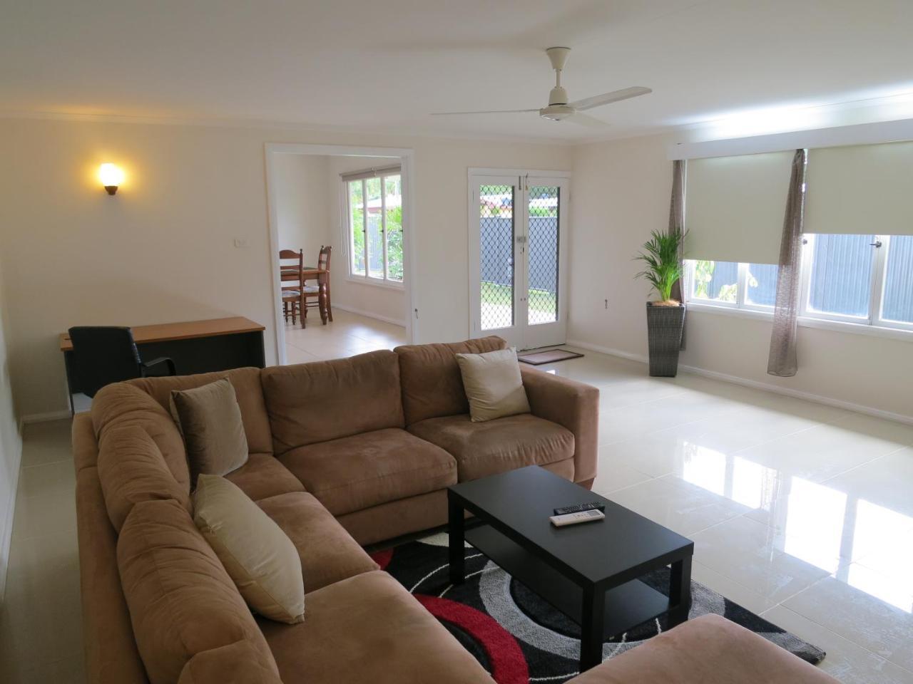 Edge Hill Clean & Green Cairns, 7 Minutes From The Airport, 7 Minutes To Cairns Cbd & Reef Fleet Terminal Luaran gambar
